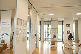 平和の日パネル展の様子
