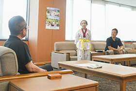 全国大会出場を報告する林さん
