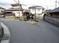 分岐点の地蔵堂の写真