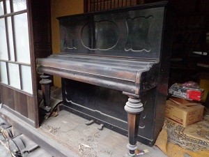 発見当時のピアノを撮影した写真