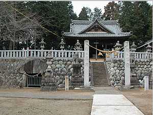 二ノ宮神社古墳遠景の写真
