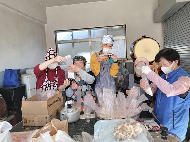 ハイゼックス袋を使用するようす