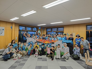 水辺で乾杯 集合写真