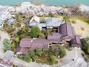 国重要文化財「旧川上家別邸（萬松園）」の空中写真