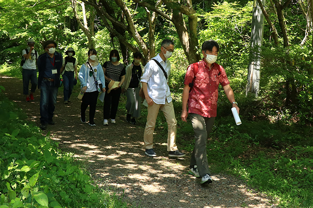 自然体験塾「各務原の地層を知ろう〜足元の石からわかること～」の写真