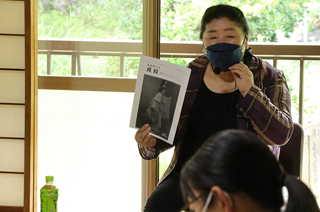 夏休み子ども講座「萬松園と貞照寺の親子見学会」の写真