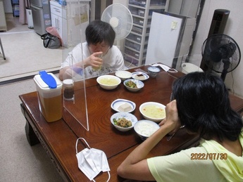 食事の様子