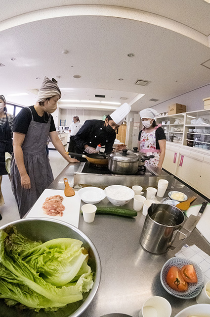 国際料理講座「スパイスカレーにチャレンジ」の写真