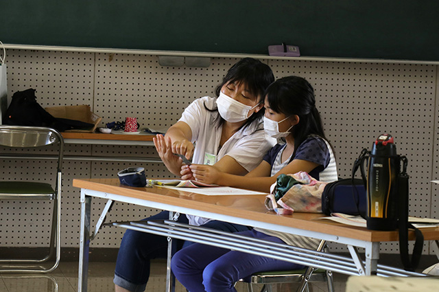 各務野科学ラボ第2回「光の不思議をあやつろう」の写真