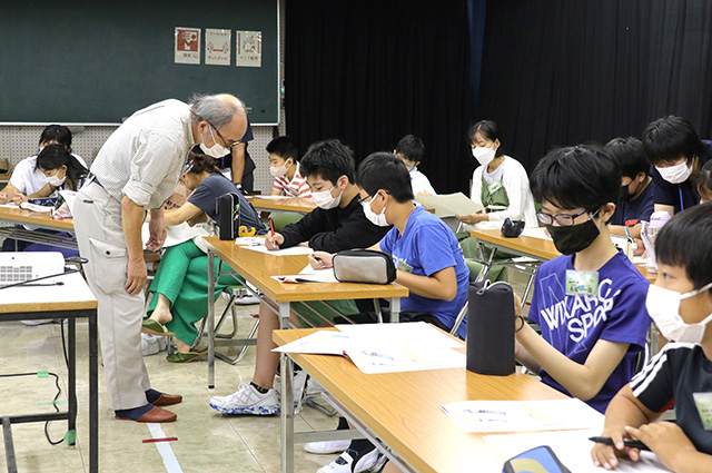 各務野科学ラボ第2回「光の不思議をあやつろう」の写真