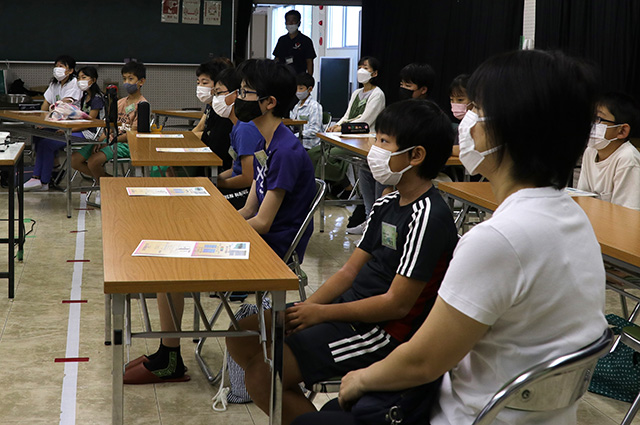 各務野科学ラボ第2回「光の不思議をあやつろう」の写真