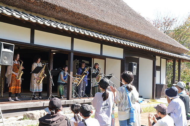 「竹×Sax×Percussion」～竹ギロをつくって演奏に参加しよう～の写真