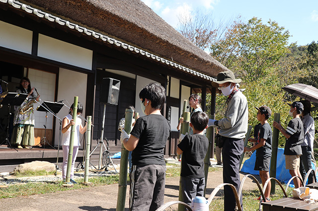 「竹×Sax×Percussion」～竹ギロをつくって演奏に参加しよう～の写真