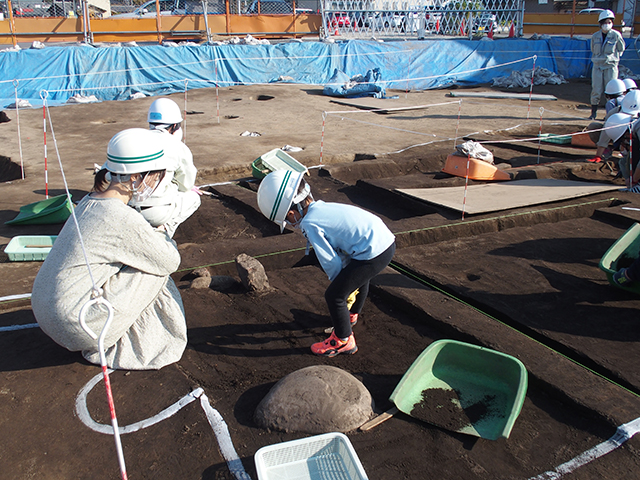 古代の遺跡を発掘しよう！の写真