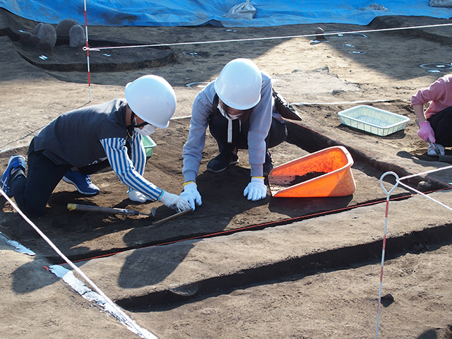 古代の遺跡を発掘しよう！の写真