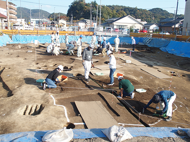 古代の遺跡を発掘しよう！の写真