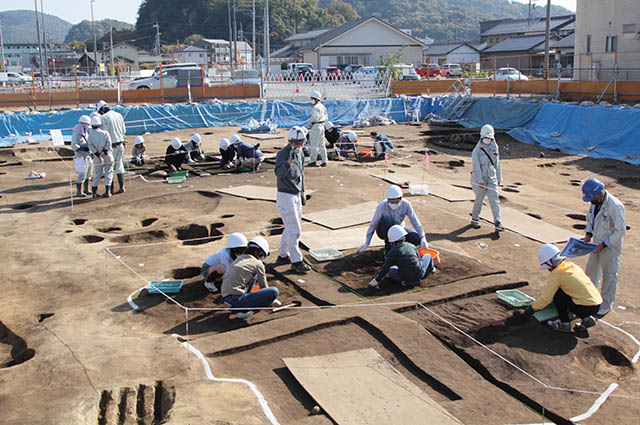 古代の遺跡を発掘しよう！の写真