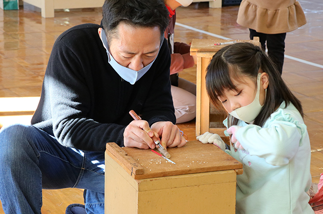 親子で挑戦クラフト体験の画像