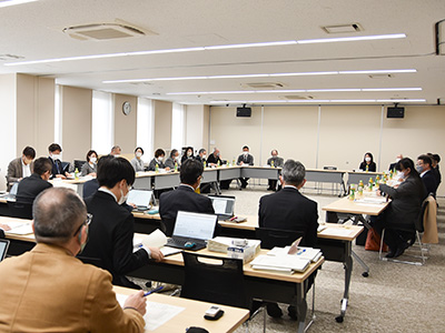 審議会会場内の写真