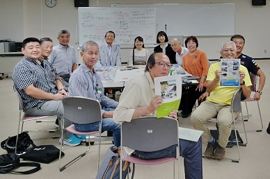 交流をする参加者のようす