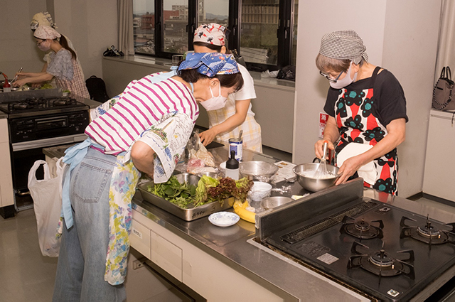 国際交流料理講座「本場のベトナム家庭料理に挑戦！」の写真