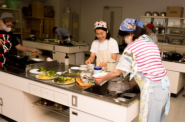 国際交流料理講座「本場のベトナム家庭料理に挑戦！」の写真