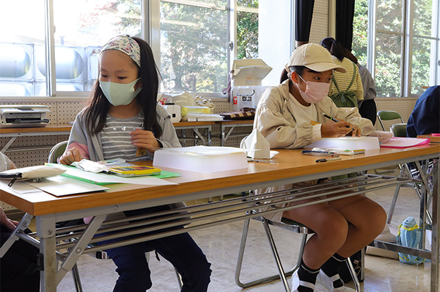 各務野科学ラボ「科学的な植物画を書いてみよう」の写真