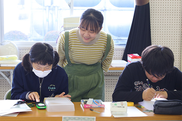 各務野科学ラボ「科学的な植物画を書いてみよう」の写真