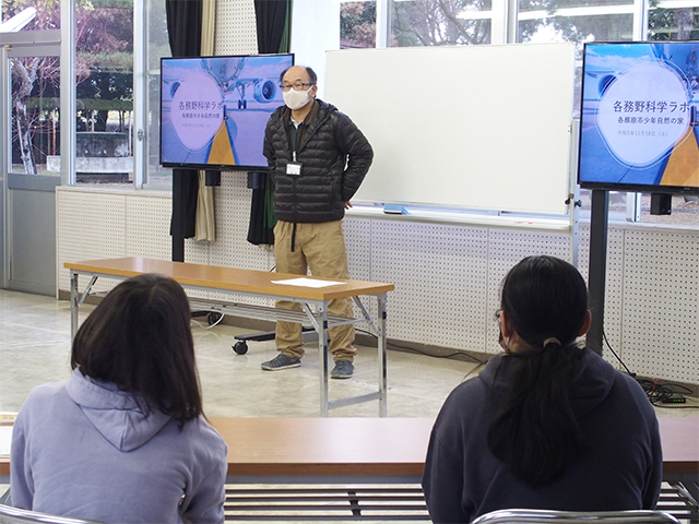 各務野科学ラボ「手作り飛行機を飛ばそう！」の写真