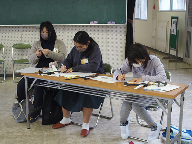 各務野科学ラボ「手作り飛行機を飛ばそう！」の写真