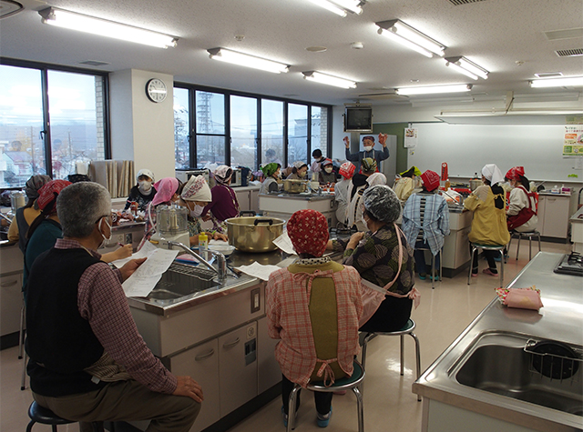 各務原キムチ漬け講習会「きざみ白菜キムチの漬け方」の写真