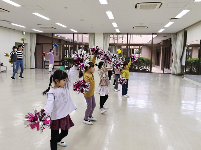 寒さなんか吹き飛ばそう！チアダンスで楽しむ90分の写真