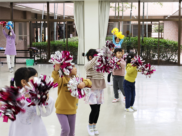 寒さなんか吹き飛ばそう！チアダンスで楽しむ90分の写真