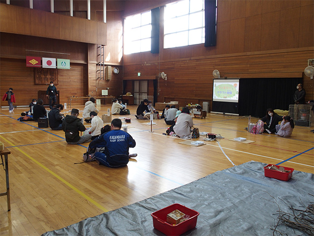 親子で挑戦！クラフト体験の写真