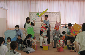 さくら子ども館でのばぁばじぃじの写真