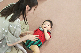 さくら子ども館でのあかちゃんあつまれの写真