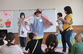 そはら子ども館でのあかちゃんあつまれの写真