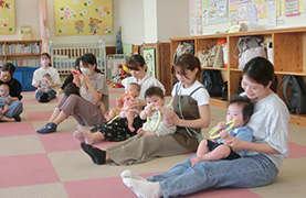 そはら子ども館でのあかちゃんあつまれの写真