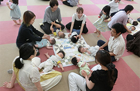 そはら子ども館でのあかちゃんあつまれの写真