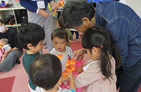 かわしま子ども館のじぃじ・ばぁばの写真