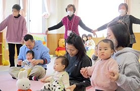 かわしま子ども館のじぃじ・ばぁばの写真