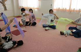 かわしま子ども館でのあかちゃんあつまれの写真