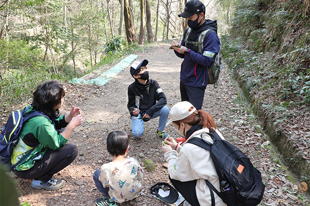 家族で伊木山トレッキングの写真