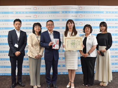 浅野市長と国際ソロプチミストかかみ野の集合写真