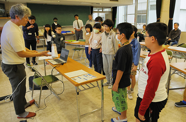 あつまれ！夢と学びのサイエンス教室2024「組み立て飛行機をつくろう」の写真