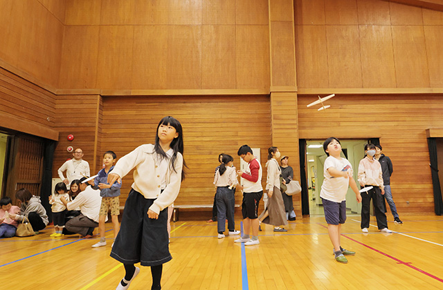 あつまれ！夢と学びのサイエンス教室2024「組み立て飛行機をつくろう」の写真