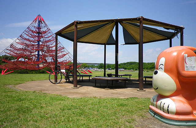 木曽川沿いのサイクリングロードの写真