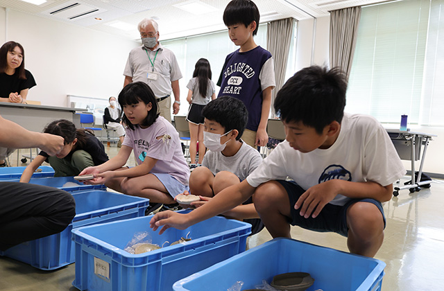 夏休みこども講座「各務原の遺跡を学ぼう」の写真