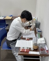 歯周病スクリーニング検査の様子