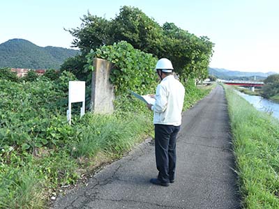 行政代執行宣言の様子